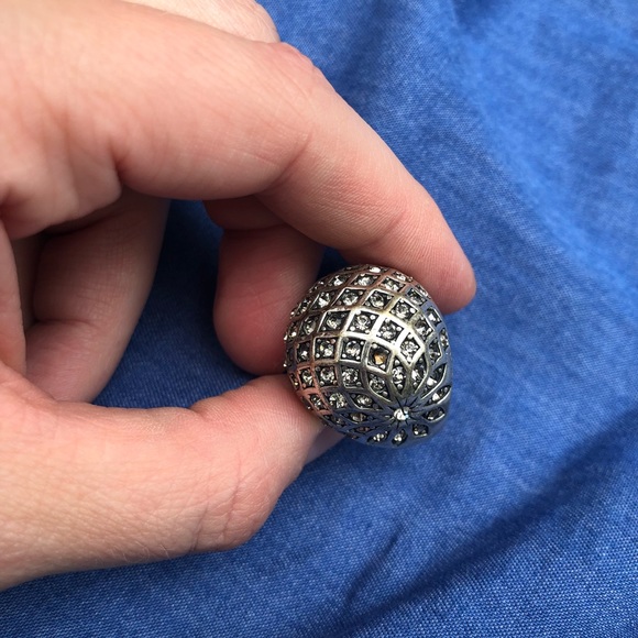 Statement Ring - Picture 2 of 3